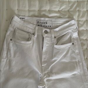 Frank & Eileen 24 Classic White Denim